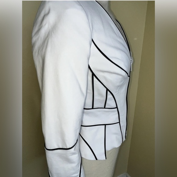 Bebe Y2K Blazer suit Jacket Sz 6 White W/ Black Piping Front Zip Lined Fashion M - Picture 4 of 6